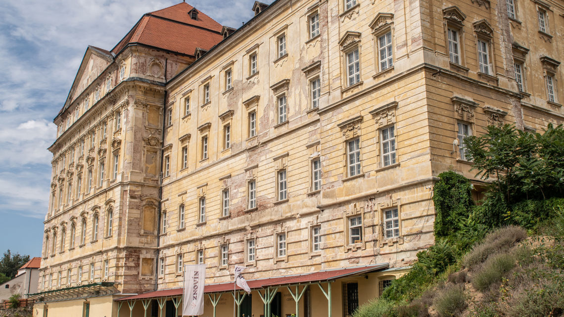 Pronájmy prostor v Louckém klášteře - konference, firemní akce, svatby, oslavy