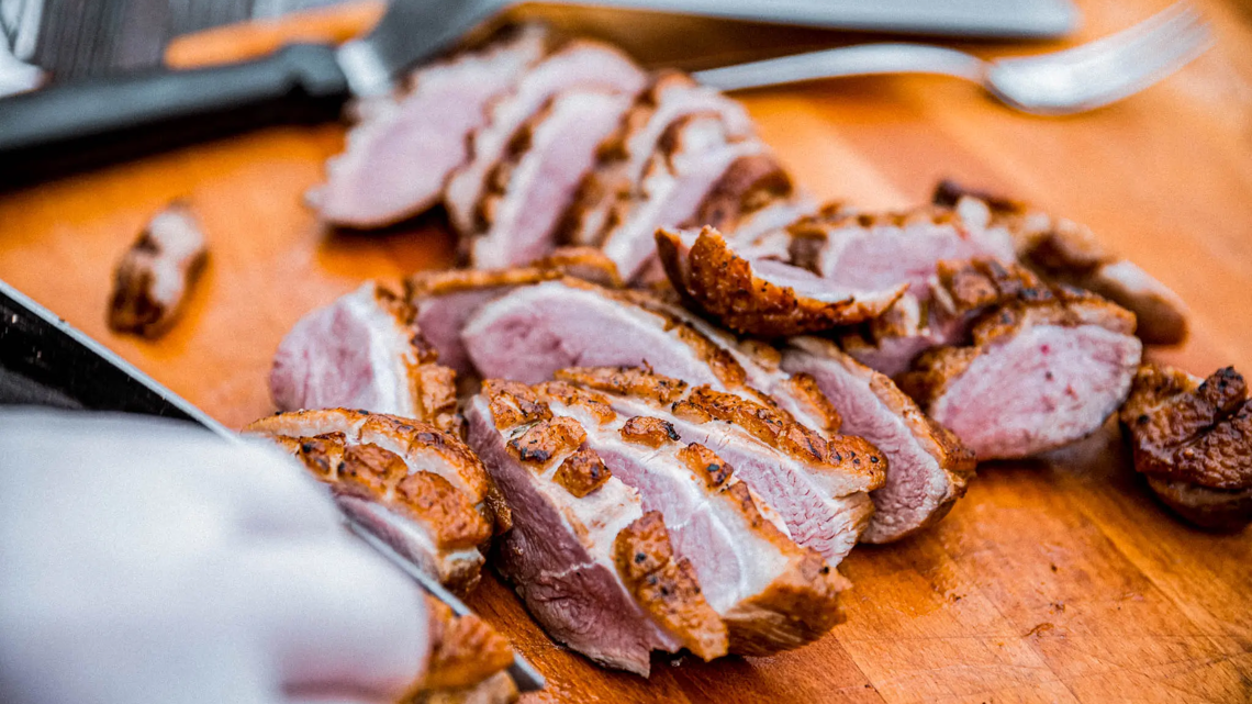 Bohatý raut v Louckém klášteře v rámci Jarního putování po vinicích 